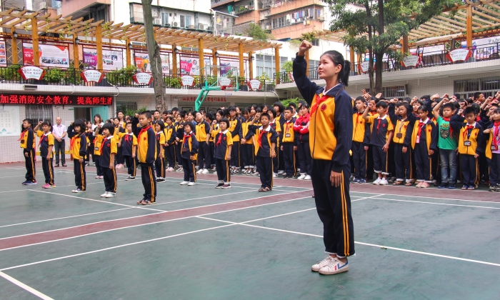 红领巾我为你自豪汕头市聋哑学校2018年少先队入队仪式